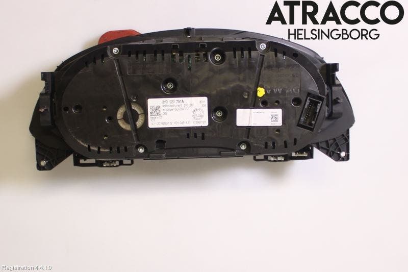 Skoda SUPERB 16-24 Instrument Komb