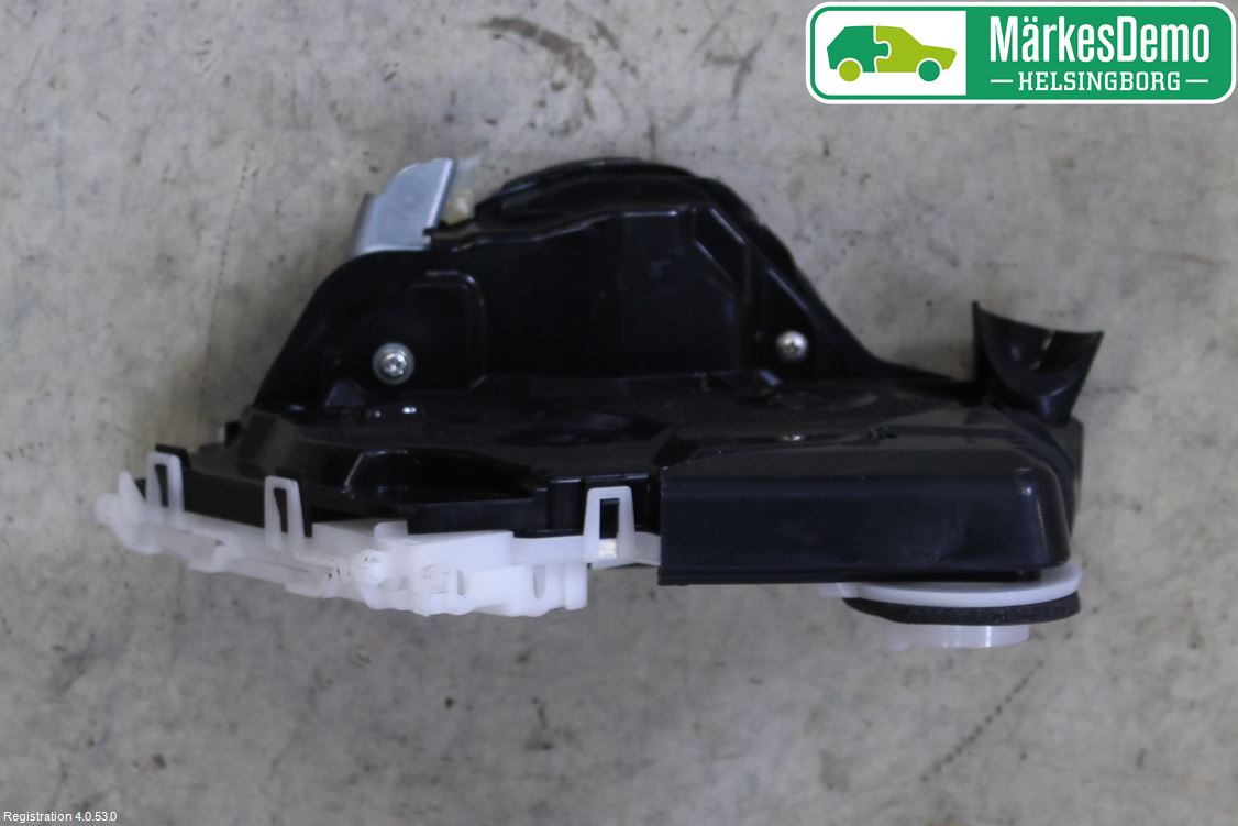 Toyota YARIS XP130 15-20 Centrallåsmotor Höger