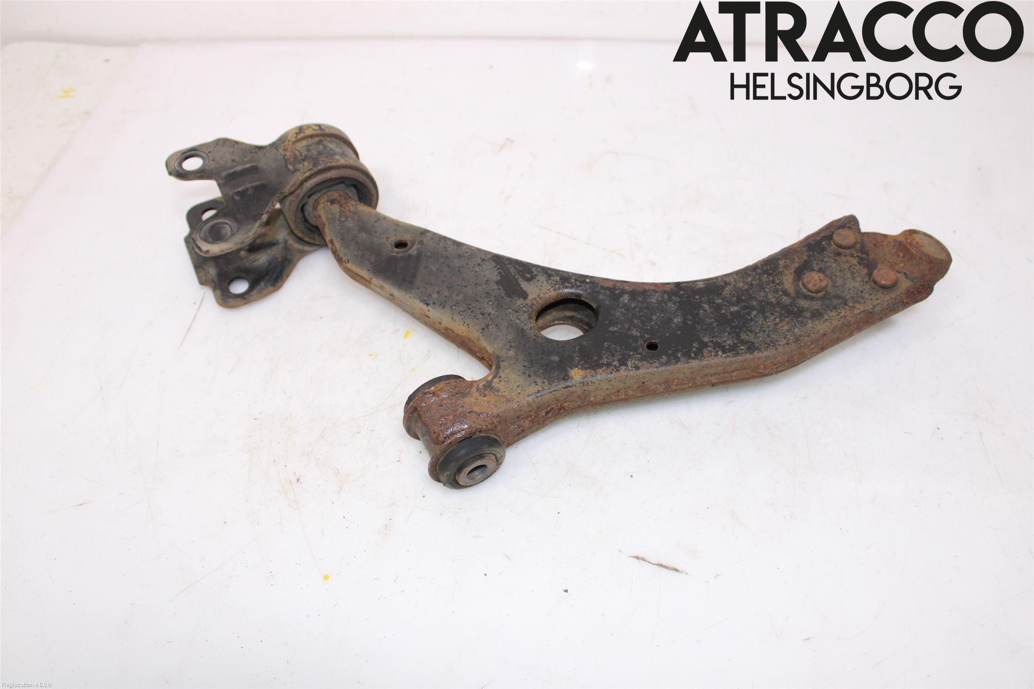 Ford FOCUS 11-14 Bärarm Fram Undre Hö