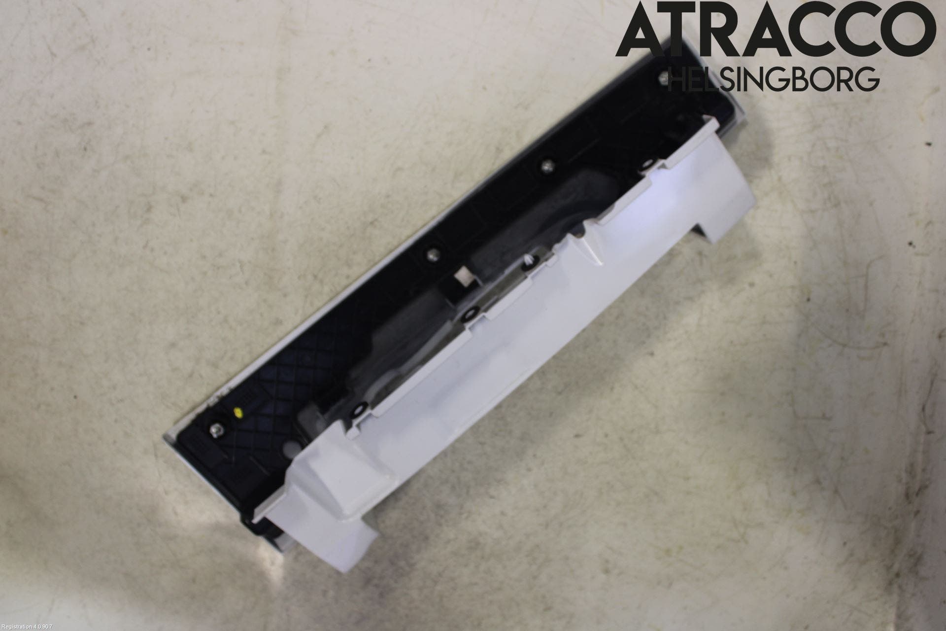 Nissan NV300 16-22 Bakljussarg