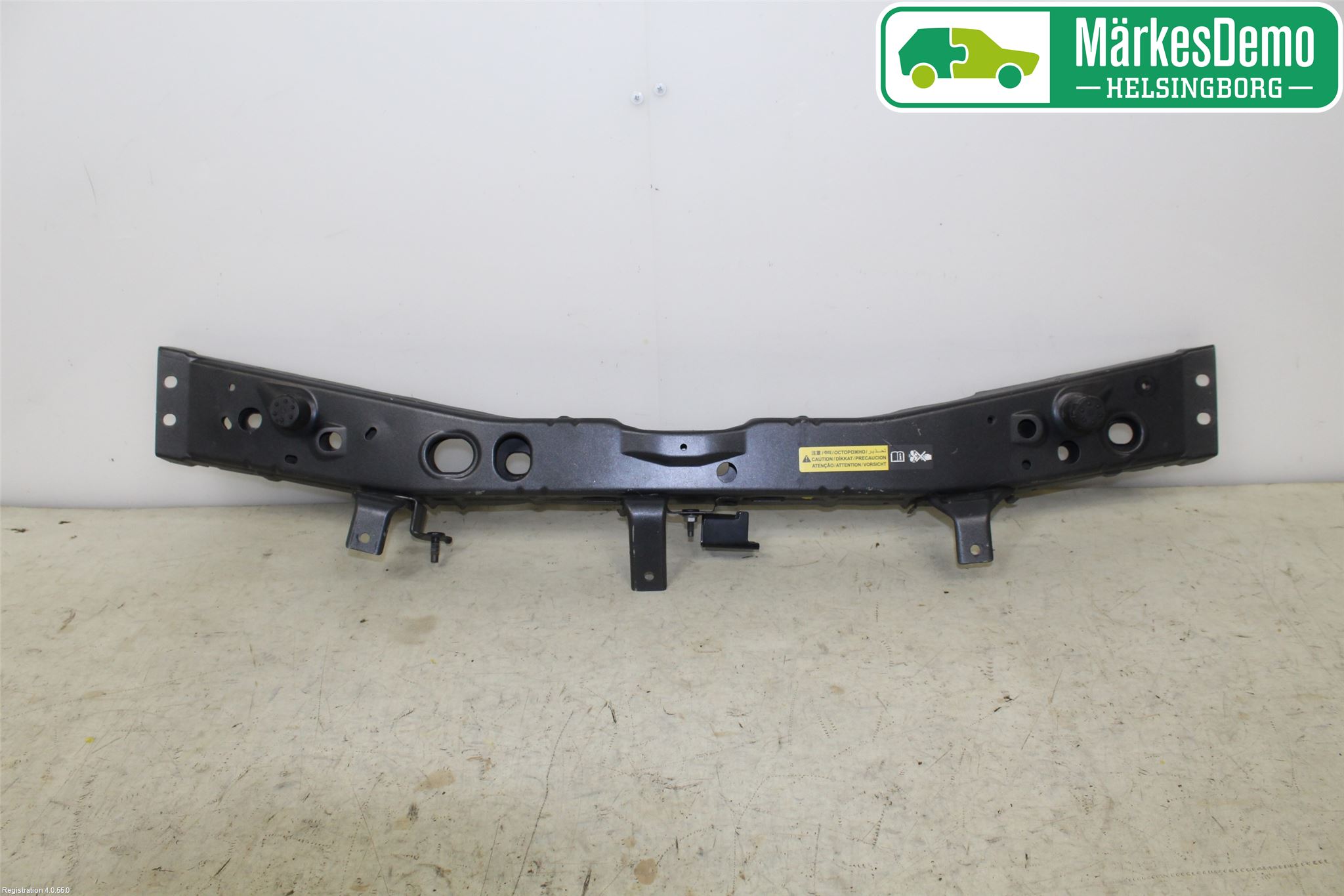 Nissan NOTE E12 14-20 Front Huvlåsplåt-Balk