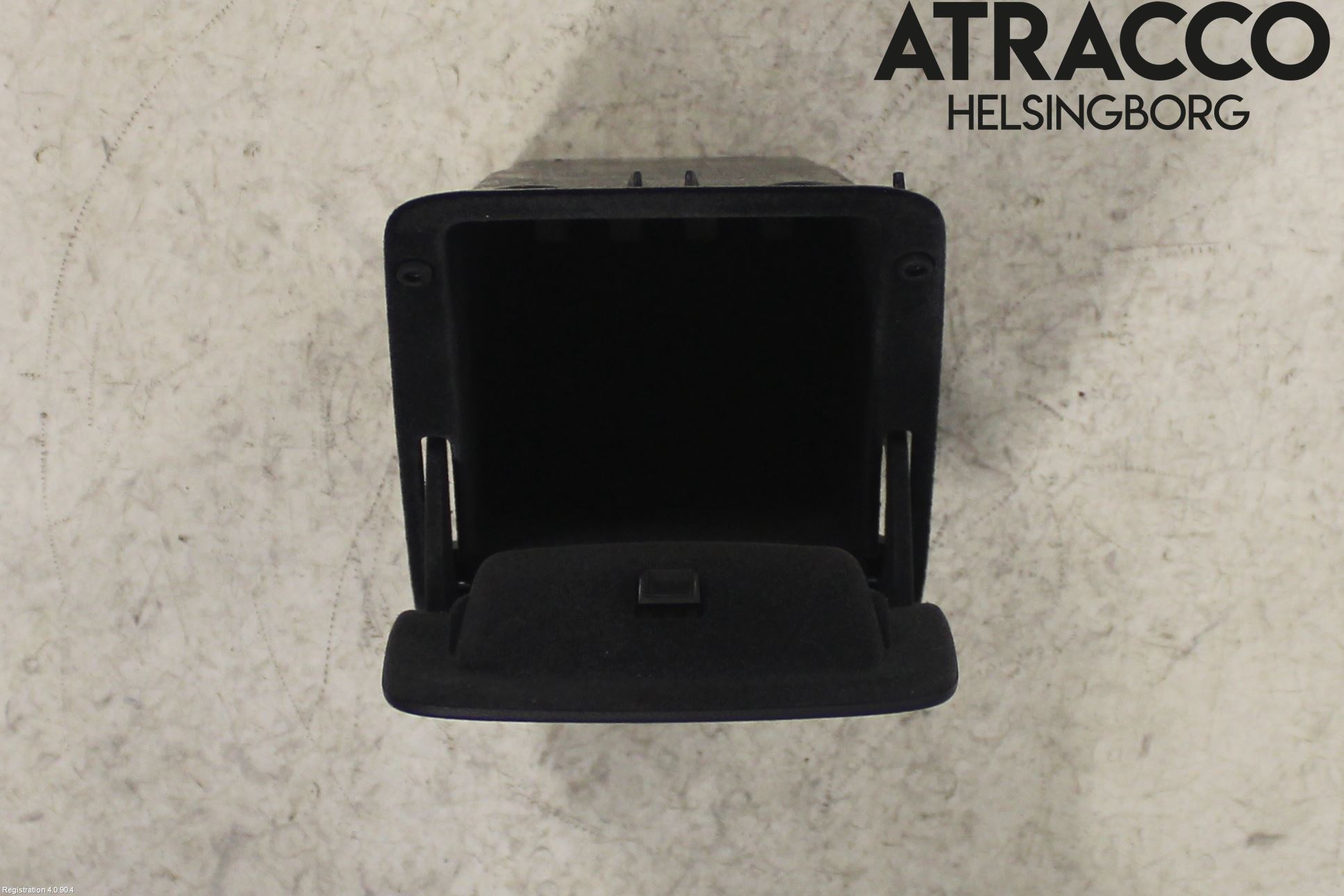 Volvo V90 17->> Instrumentbräda Förvaringsfack