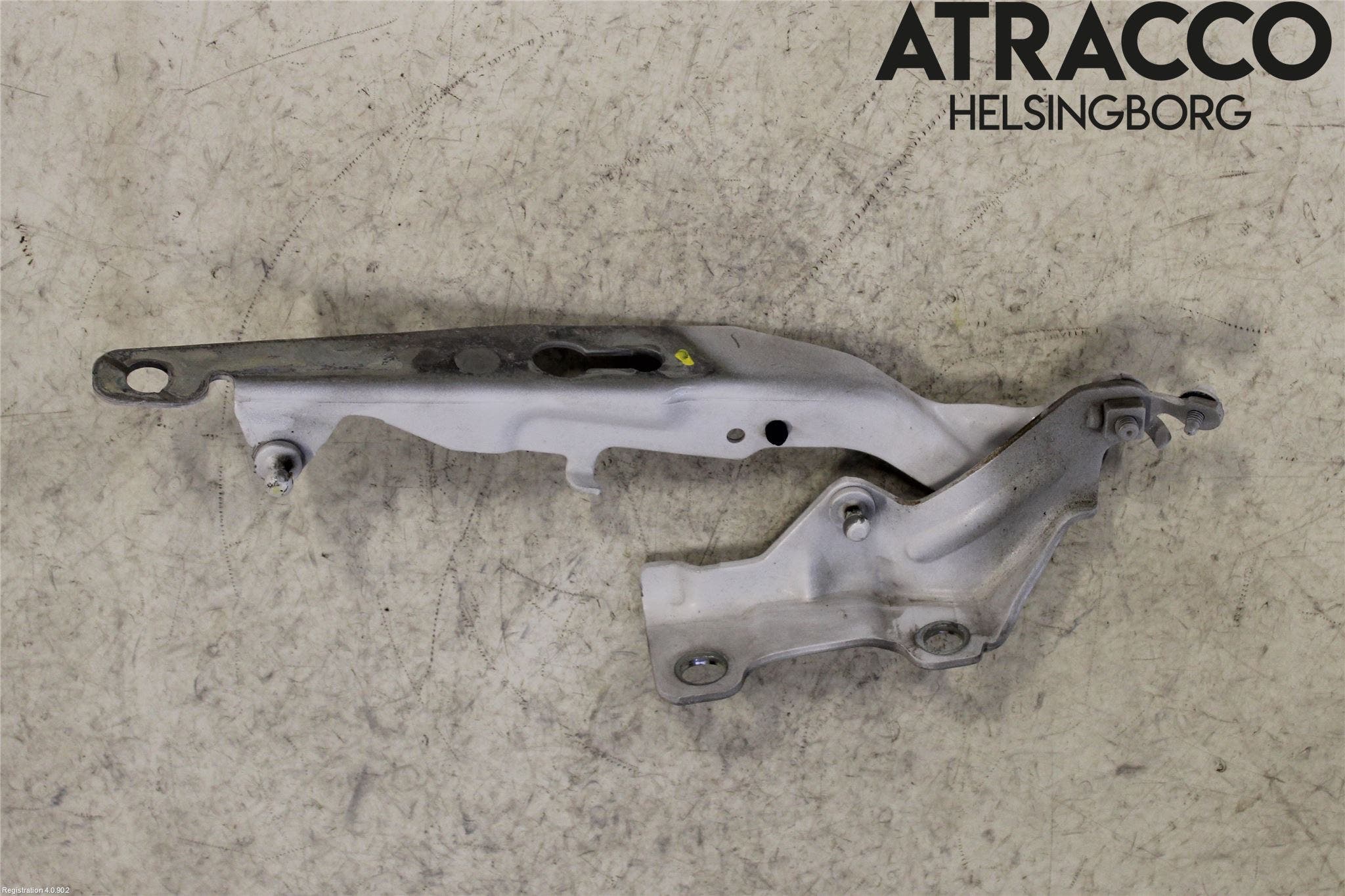 Volvo XC70 14-16 Huvgångjärn