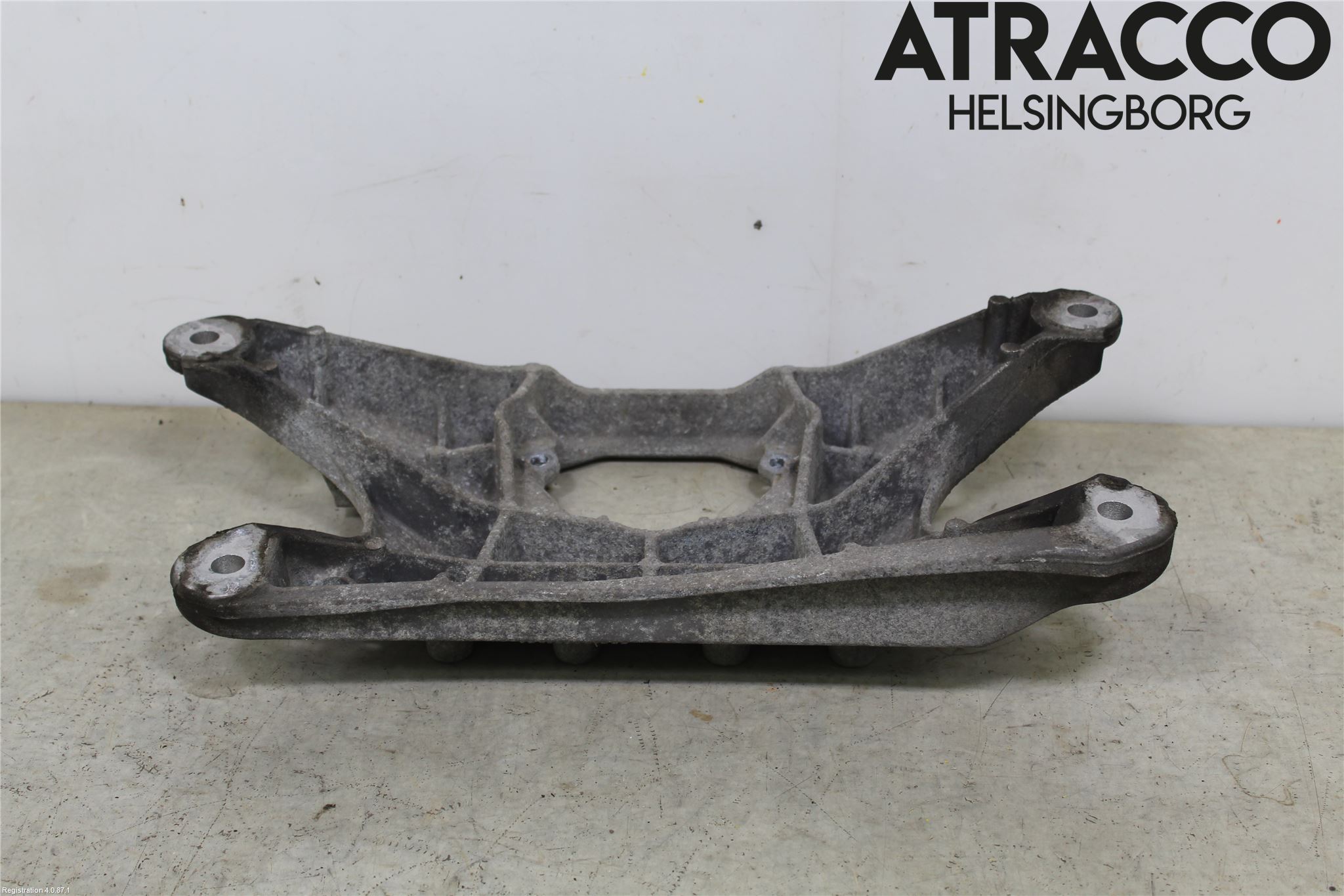 Audi A5 07-16 Växellådsbalk