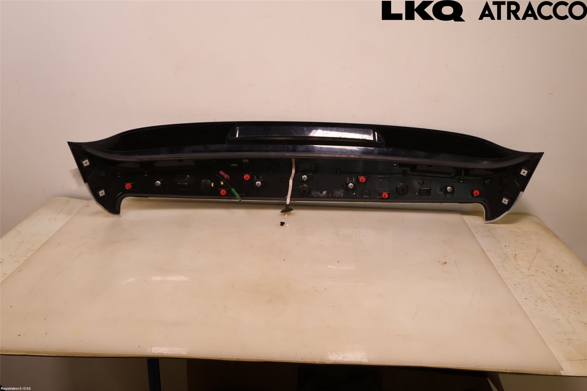 Volkswagen VW TOUAREG CR 18- Spoiler Baklucka