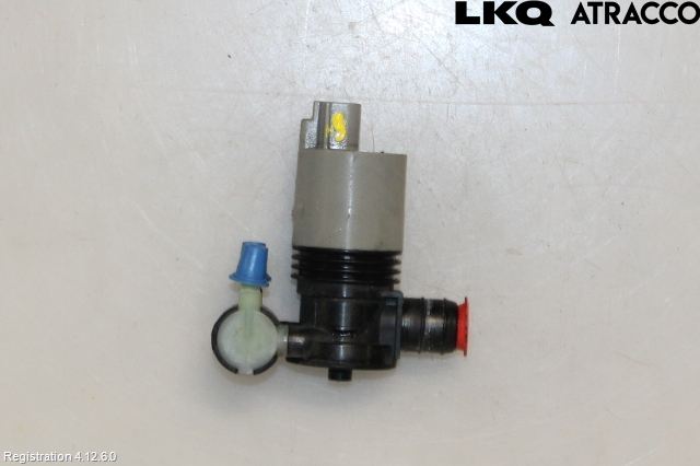 Toyota AURIS 13-19 Spolarpump Vindruta