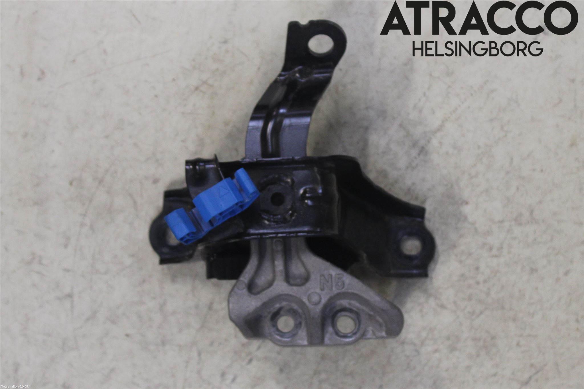 Toyota AYGO X AB70 22- Motorfäste