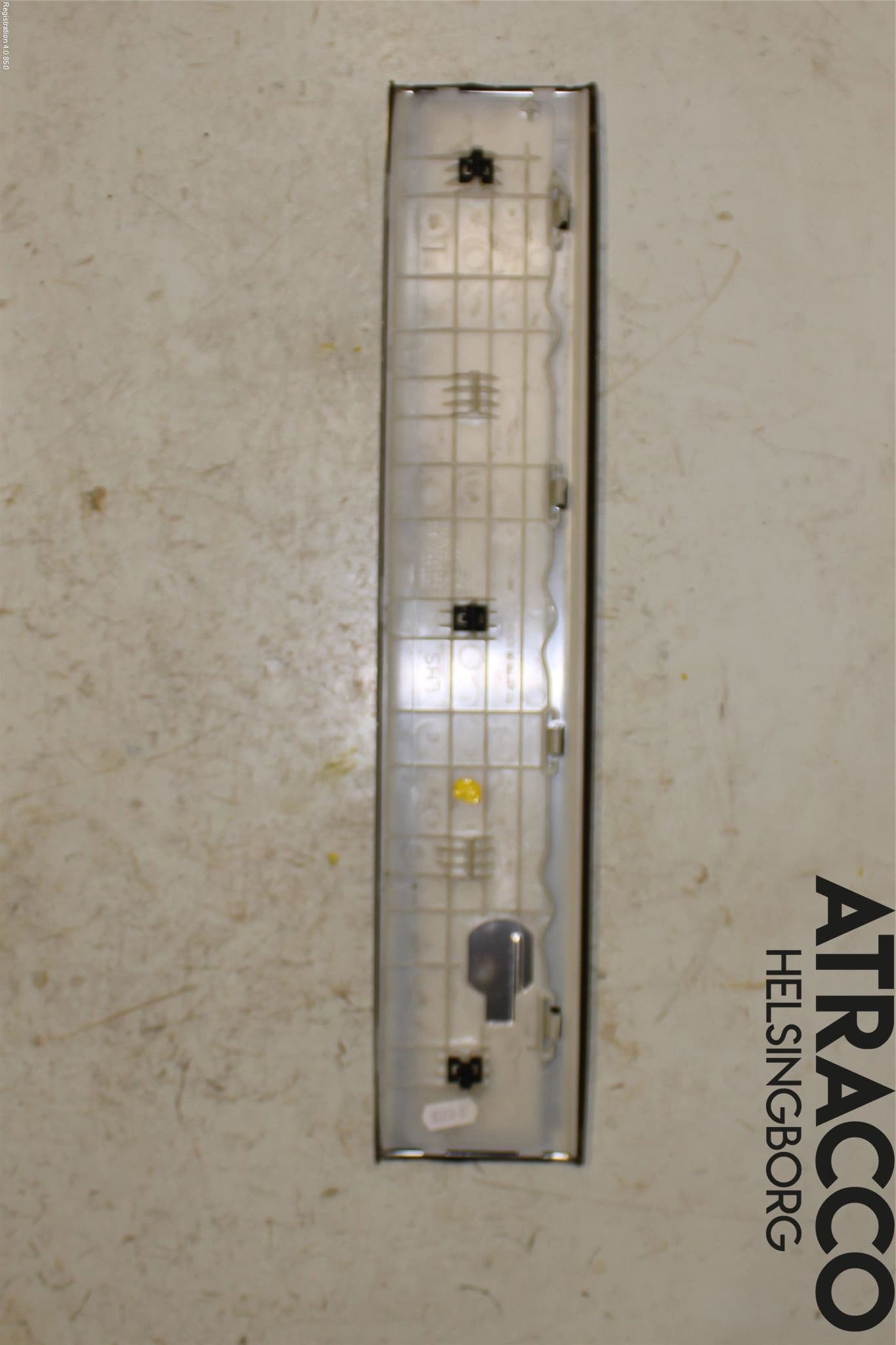 Jaguar XJ X351        10- Fotsteg