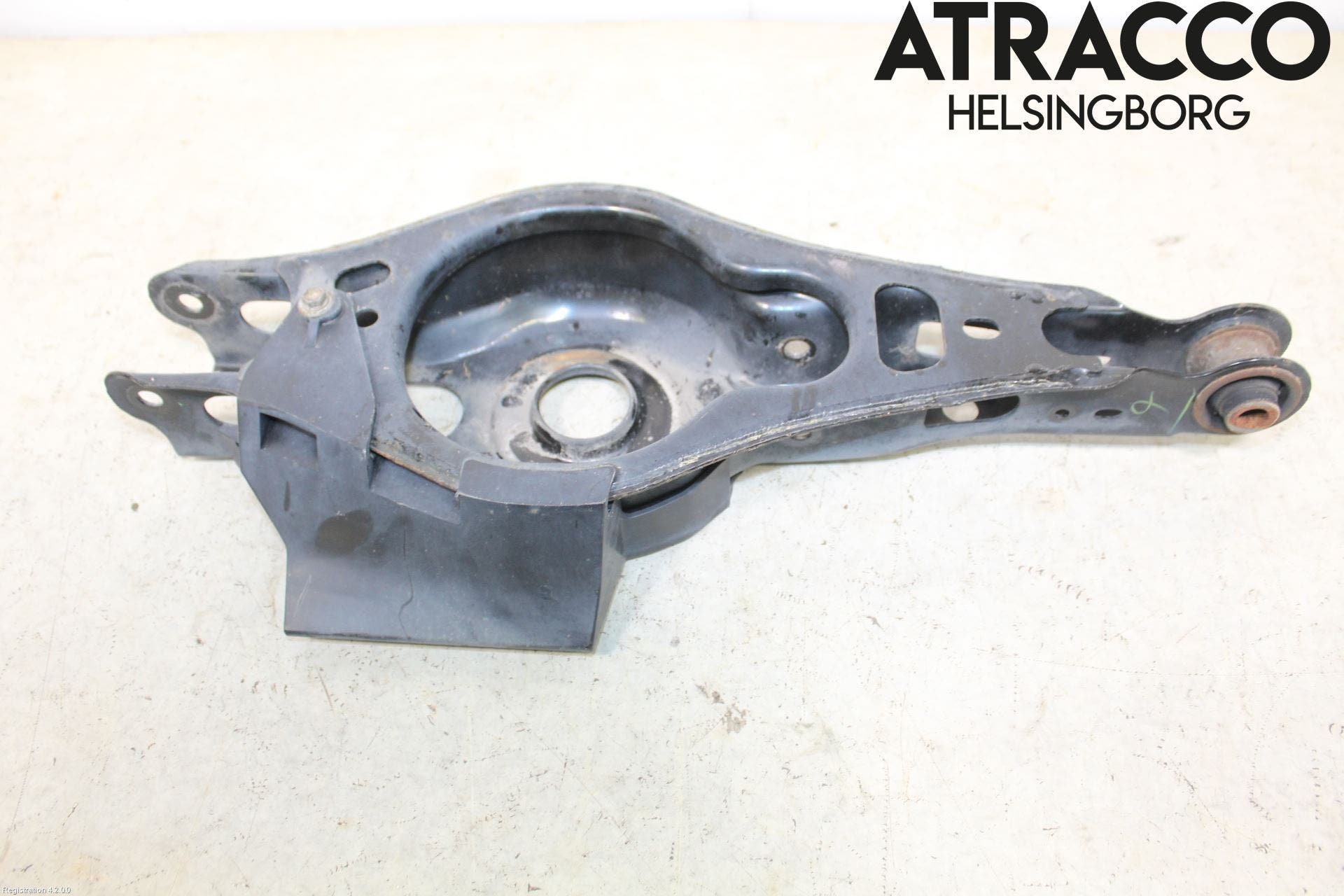 Toyota RAV4 19- Bärarm Bak Vänster