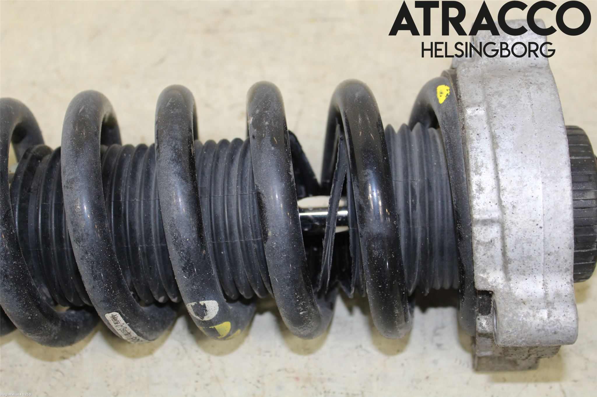 Audi Q7/SQ7 Fjäderben Fram Vänster