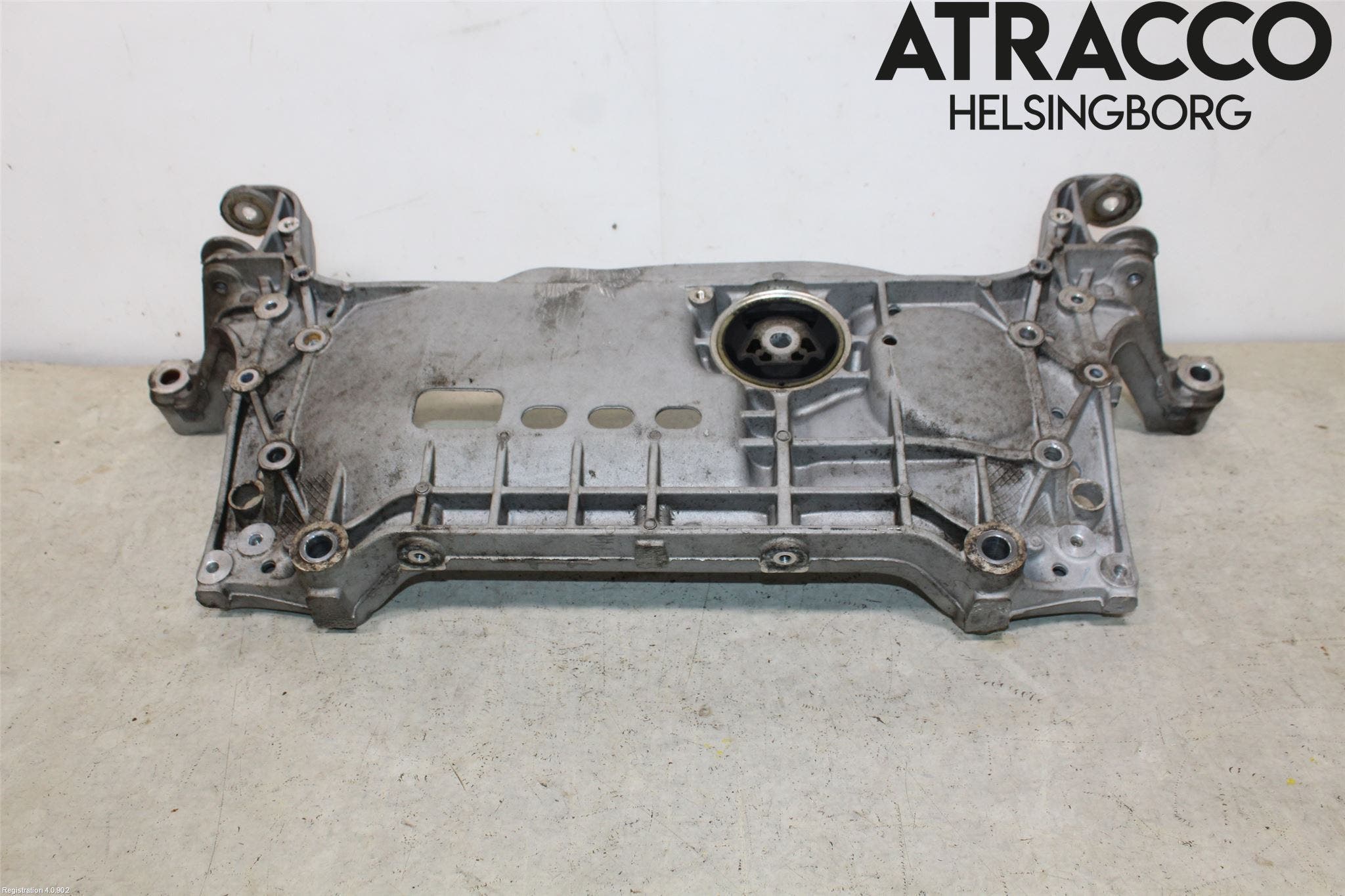 Volkswagen VW TIGUAN 07-16 Framvagnsbalk