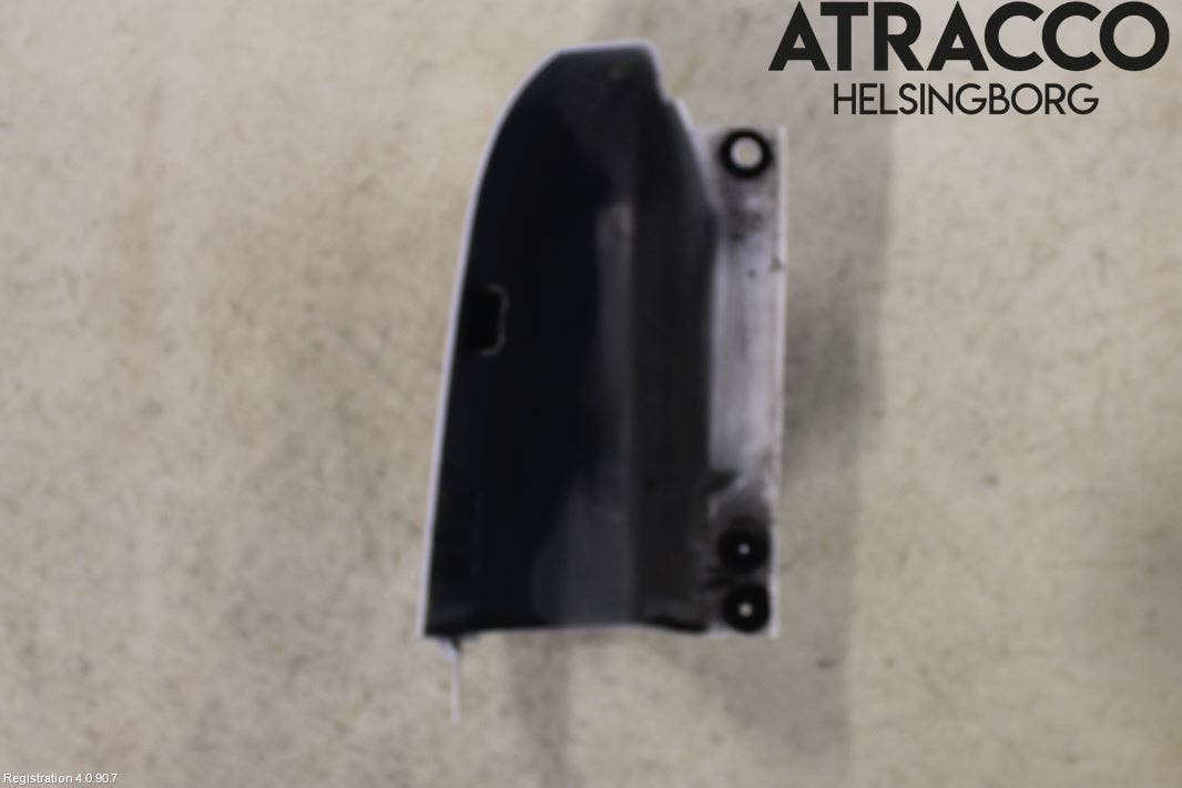 Nissan NV300 16-22 Bakljussarg