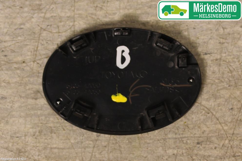 Toyota RAV4 13-18 Emblem