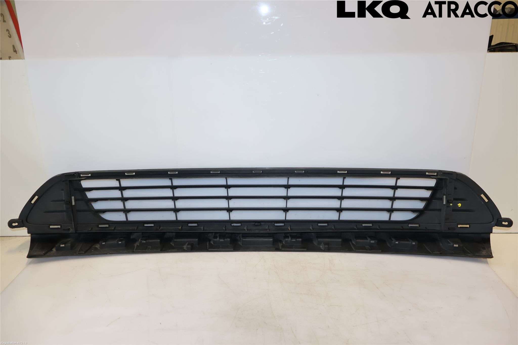Opel VIVARO 15-19 Grilldel Mitt