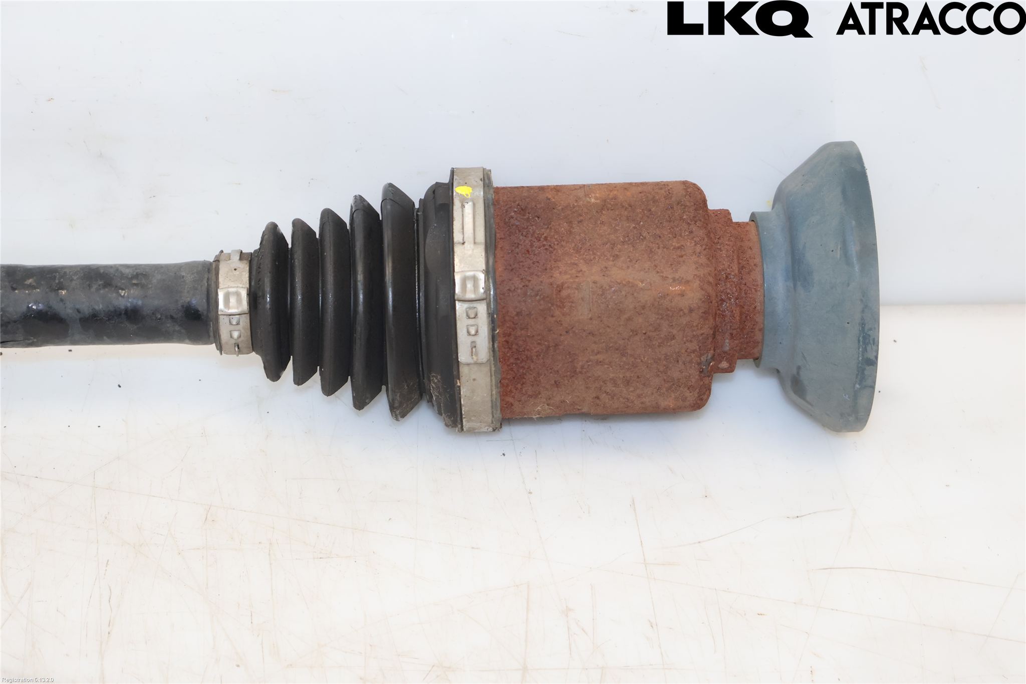 Volkswagen VW PASSAT 15-19 Drivaxel Fram Höger