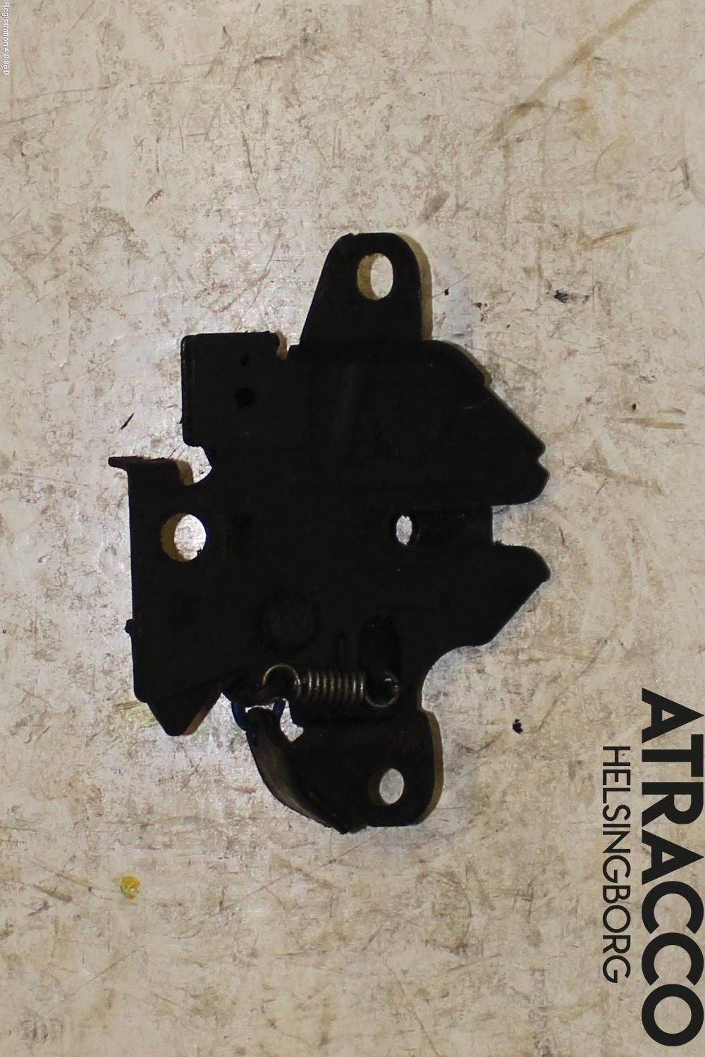 Toyota AVENSIS 16-18 Huvlås