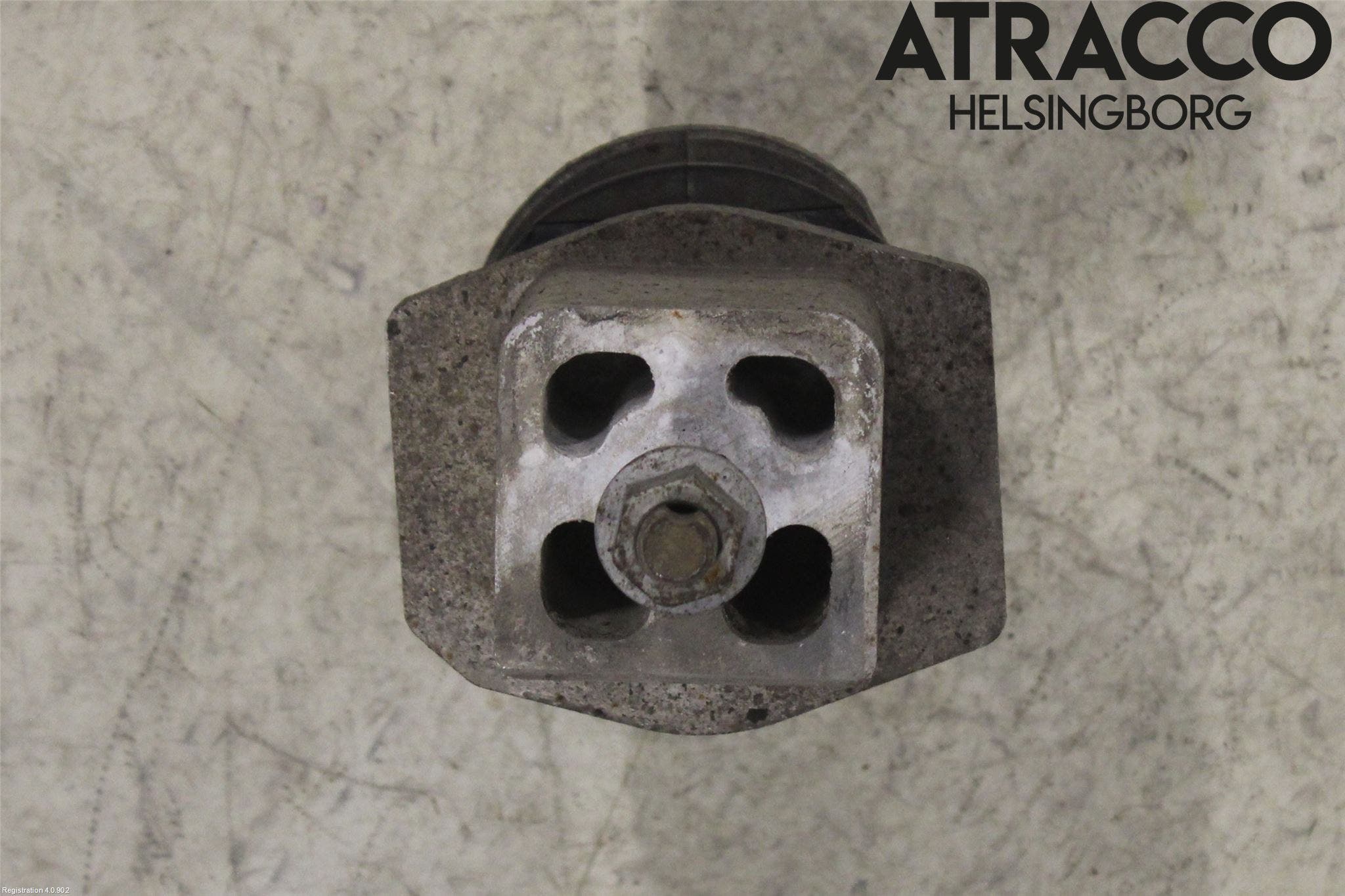 Volvo V90 17->> Bladfjäderhänke Bak