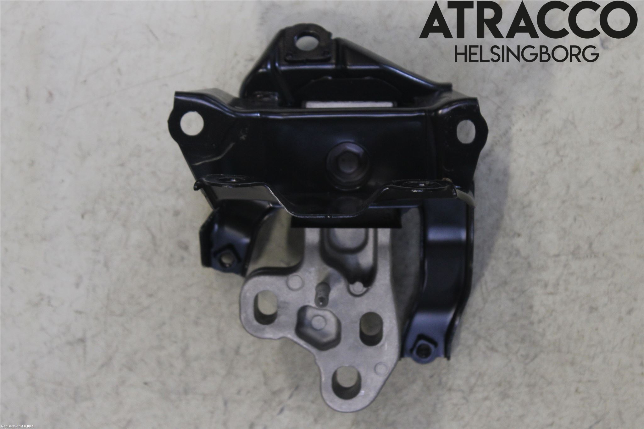 Toyota AYGO X AB70 22- Motorfäste