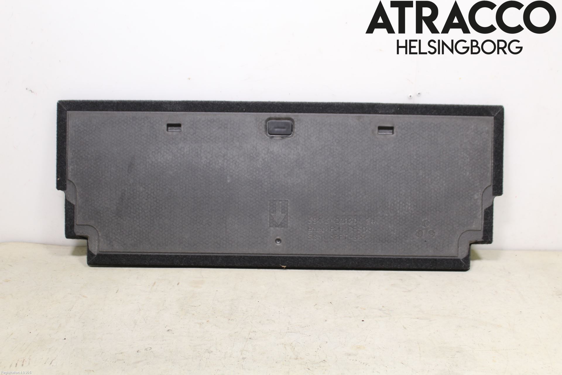 Toyota AURIS 13-19 Inrbagagerumklädsel-Golv