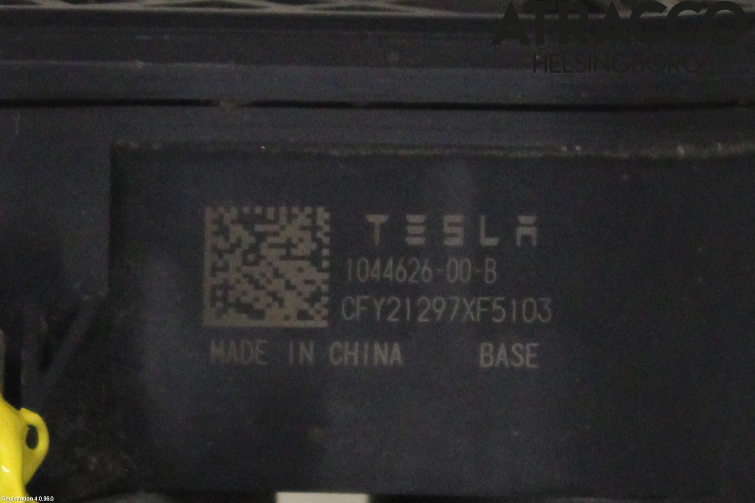 Tesla MODEL 3 17- Bromsok Bak Höger