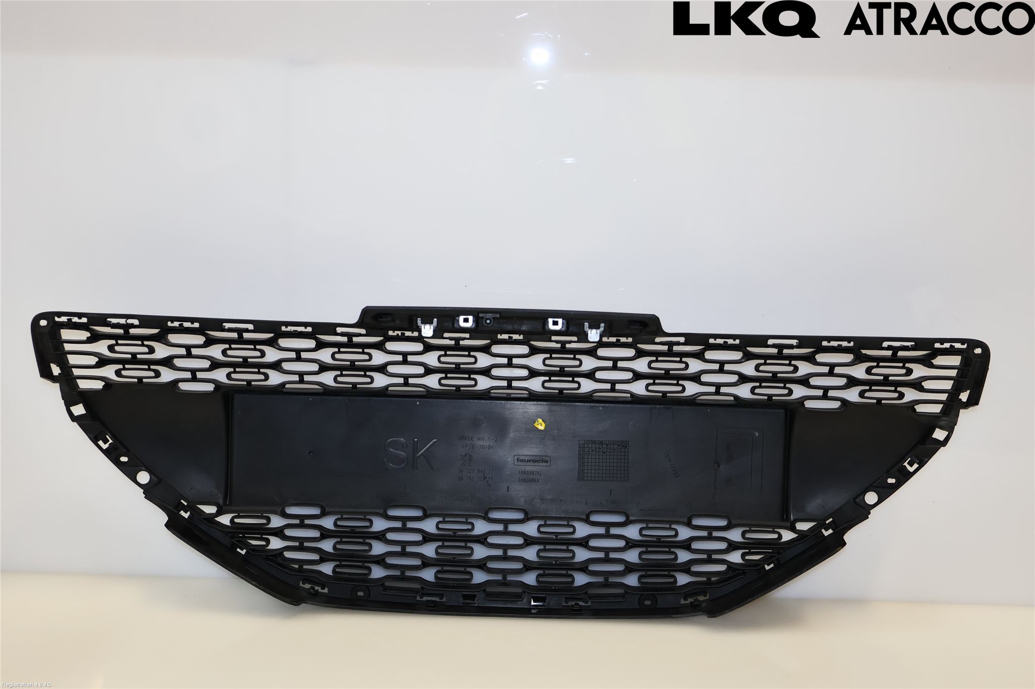 Peugeot 208 12-15 Grill Komp