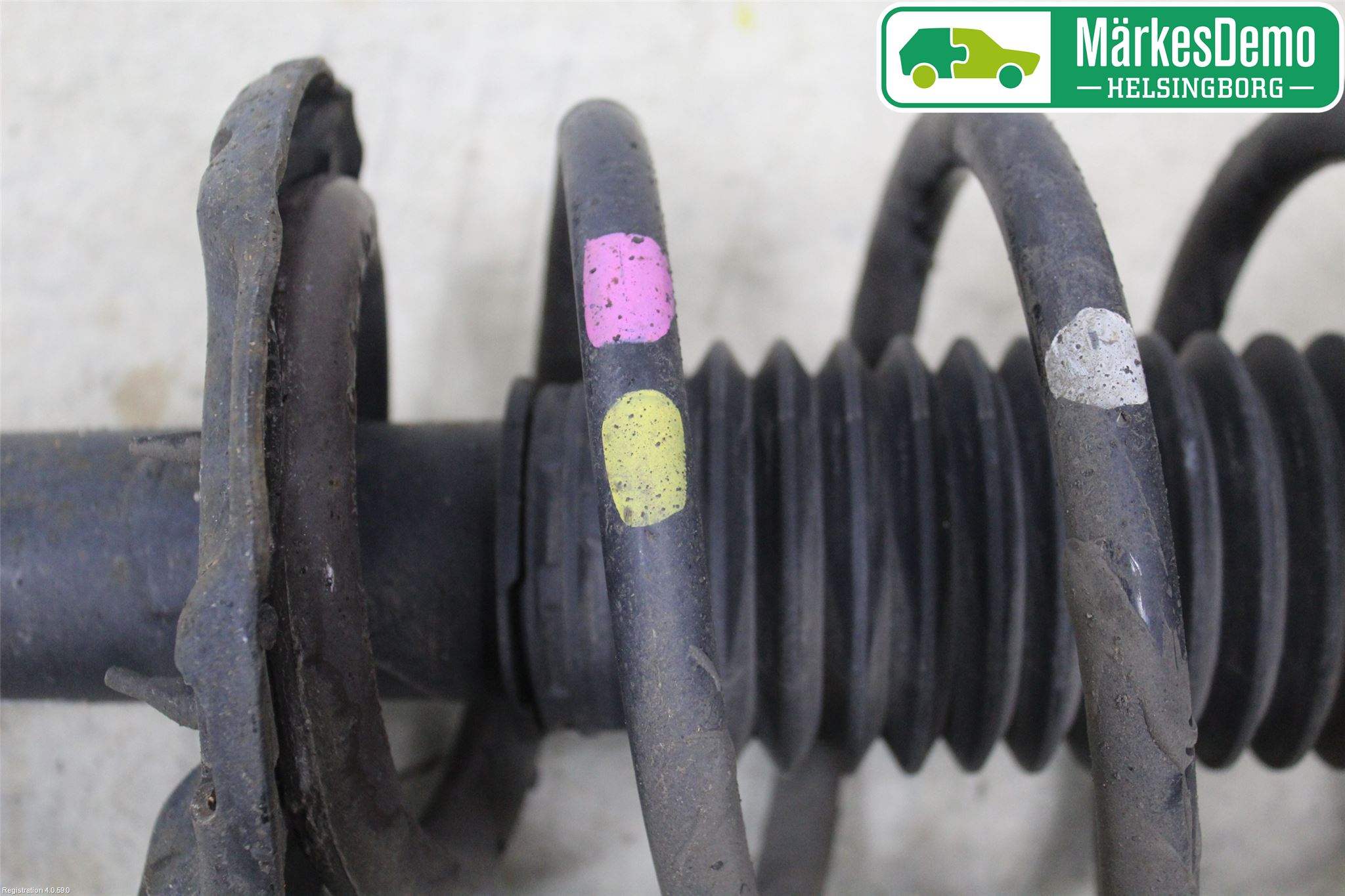 Hyundai TUCSON 05- Fjäderben Fram Höger