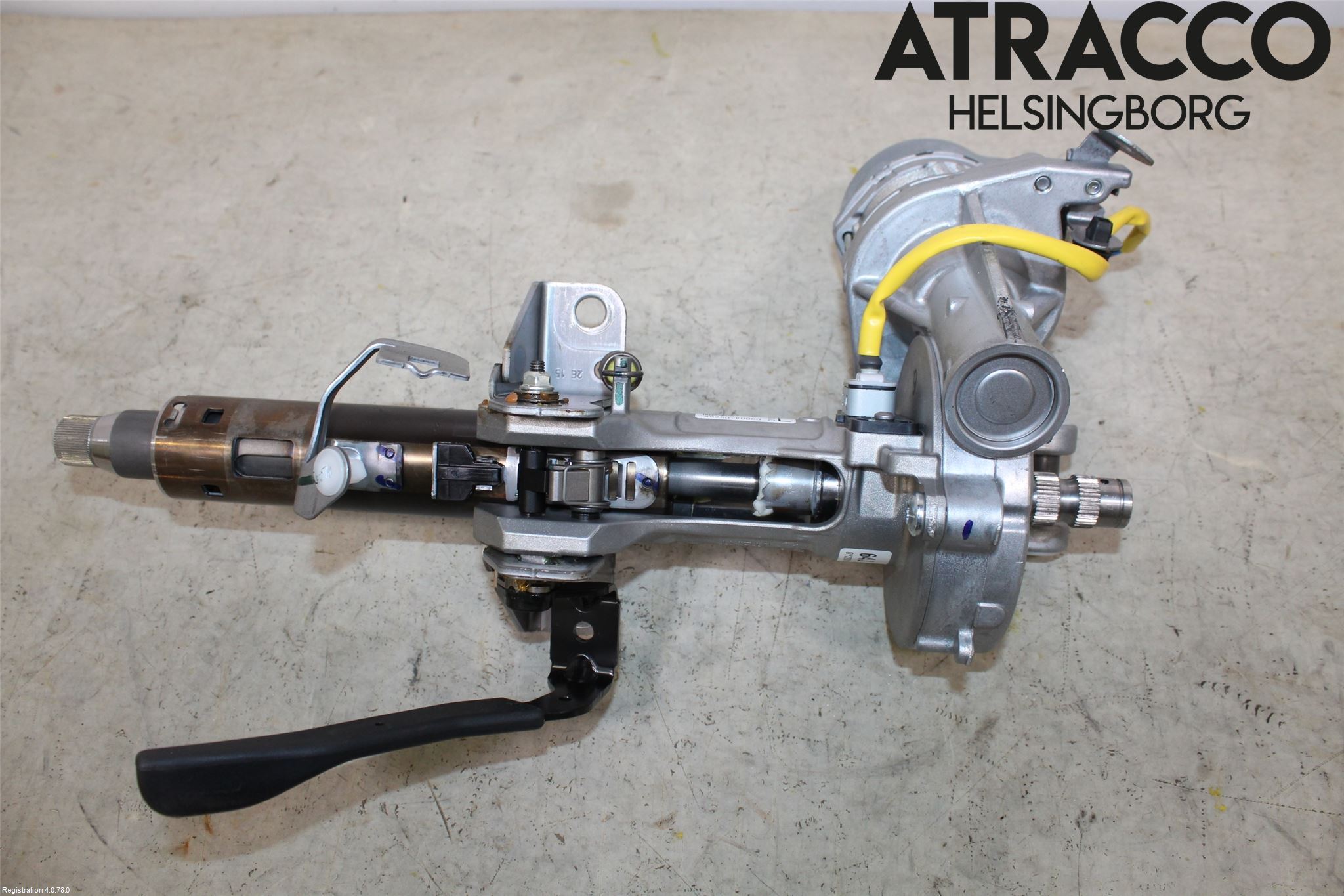 Toyota YARIS XP21 20- Rattaxelagg Med Inb Servo