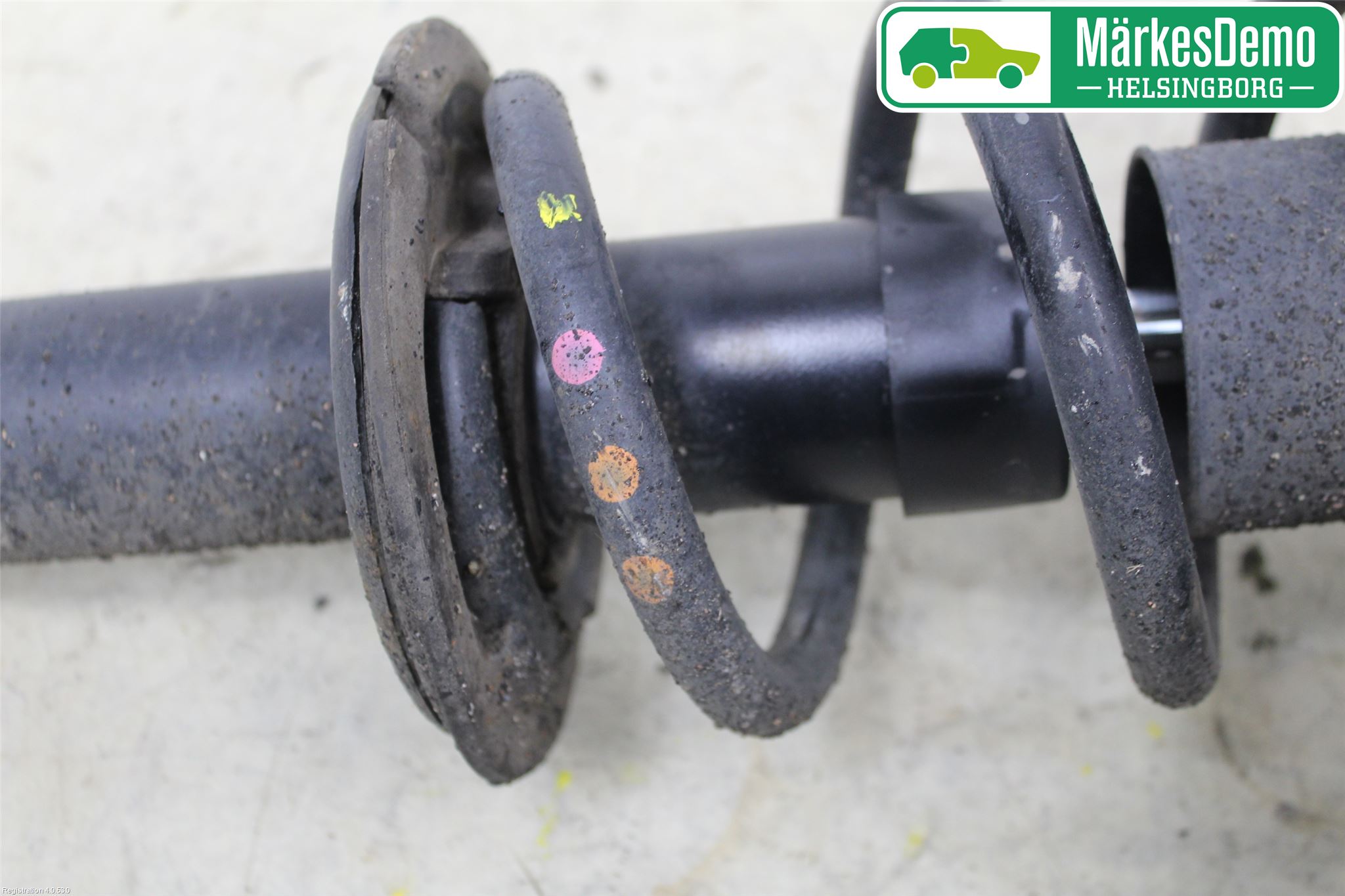 Audi A4 12-15 Fjäderben Fram Höger