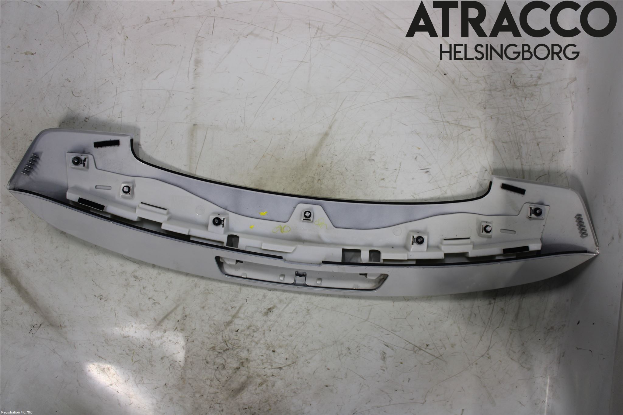 Toyota AVENSIS 16-18 Spoiler Baklucka