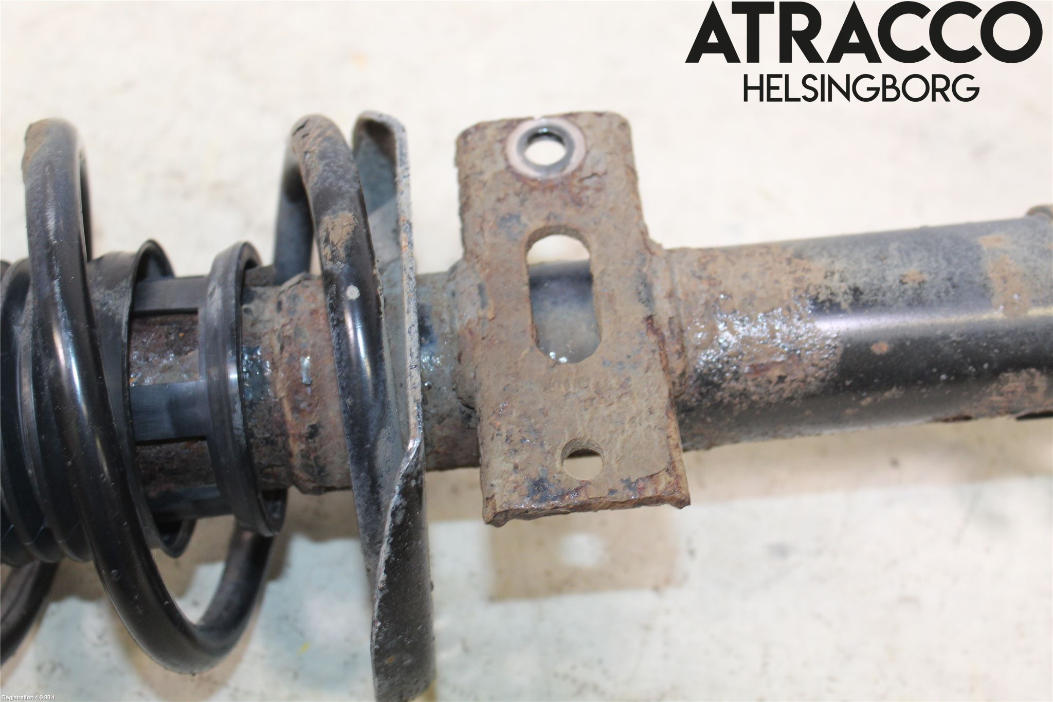 Audi A1/S1 11-18 Fjäderben Fram Vänster