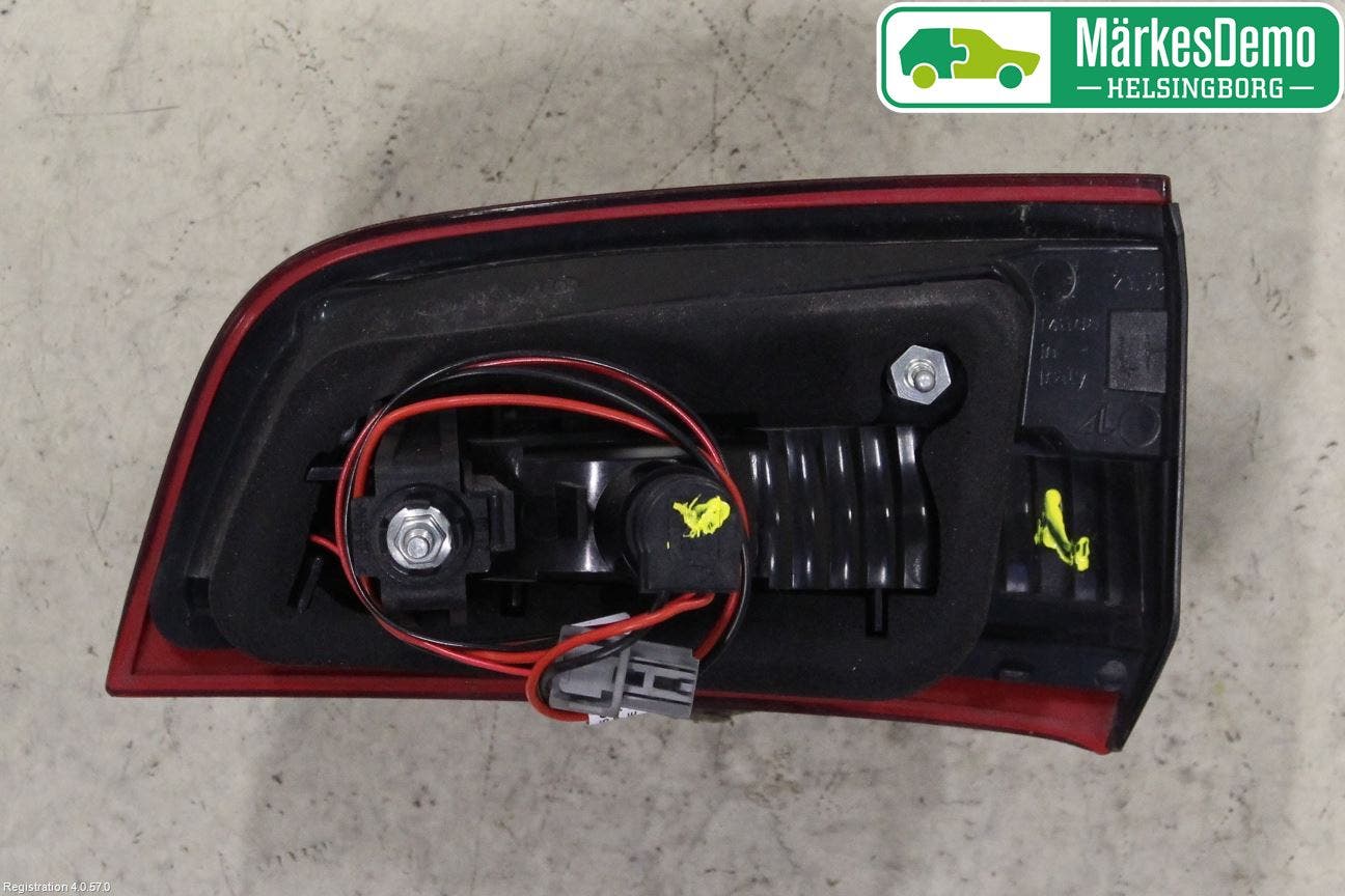 Volvo S60 14-18 Bakljus Lucka Vä