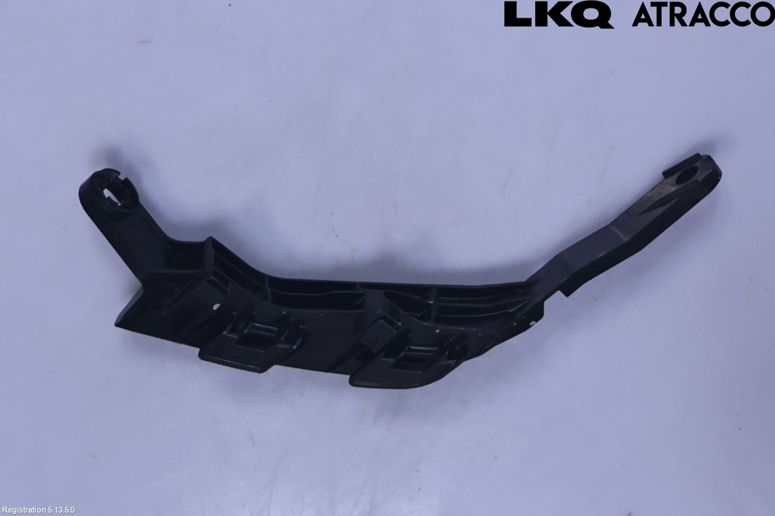 Toyota RAV4 19- Stötfångarfäste Bak Hö
