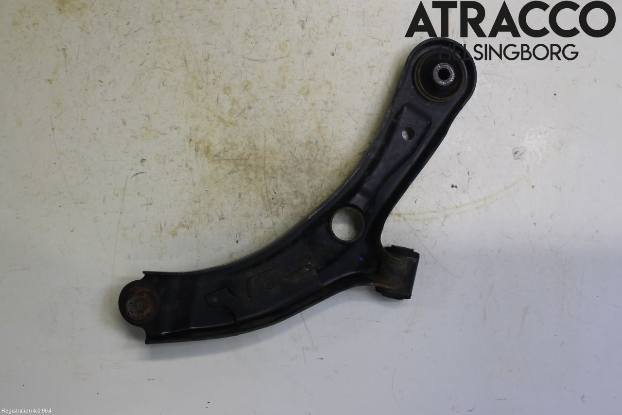 Suzuki SWIFT 11-16 Bärarm Fram Undre Vä