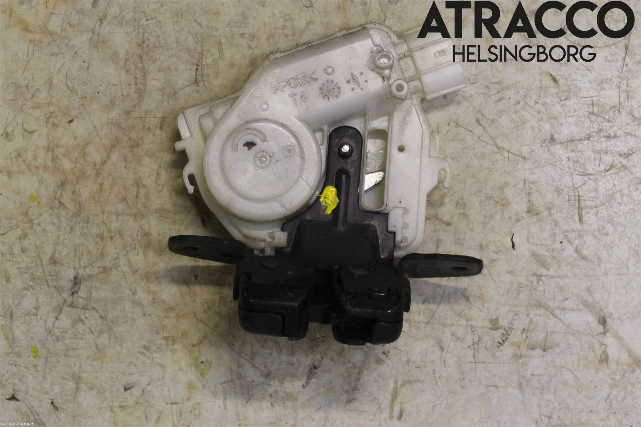 Toyota YARIS XP130 12-14 Låskista Baklucka