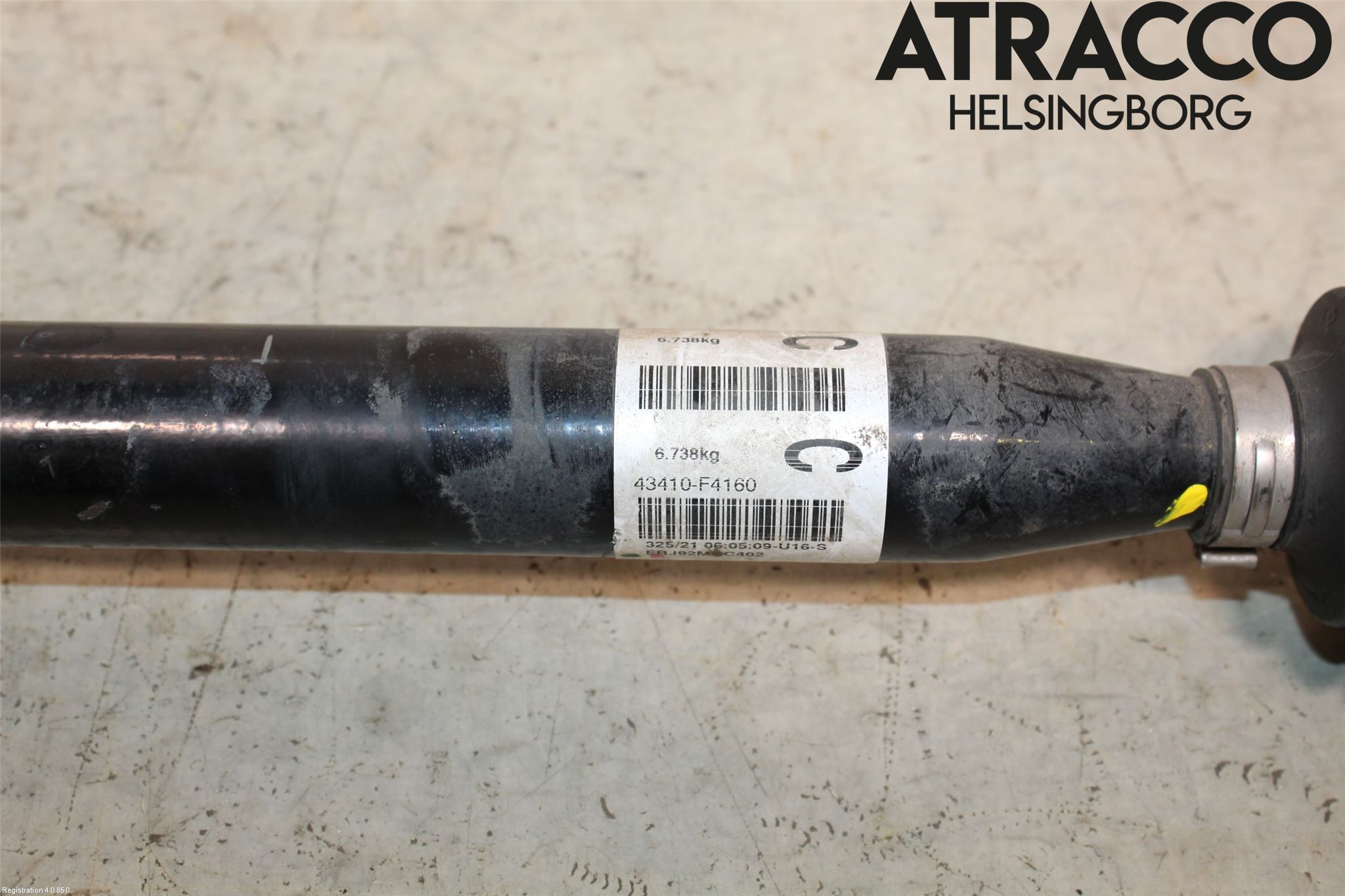 Toyota C-HR 16-23 Drivaxel Fram Höger