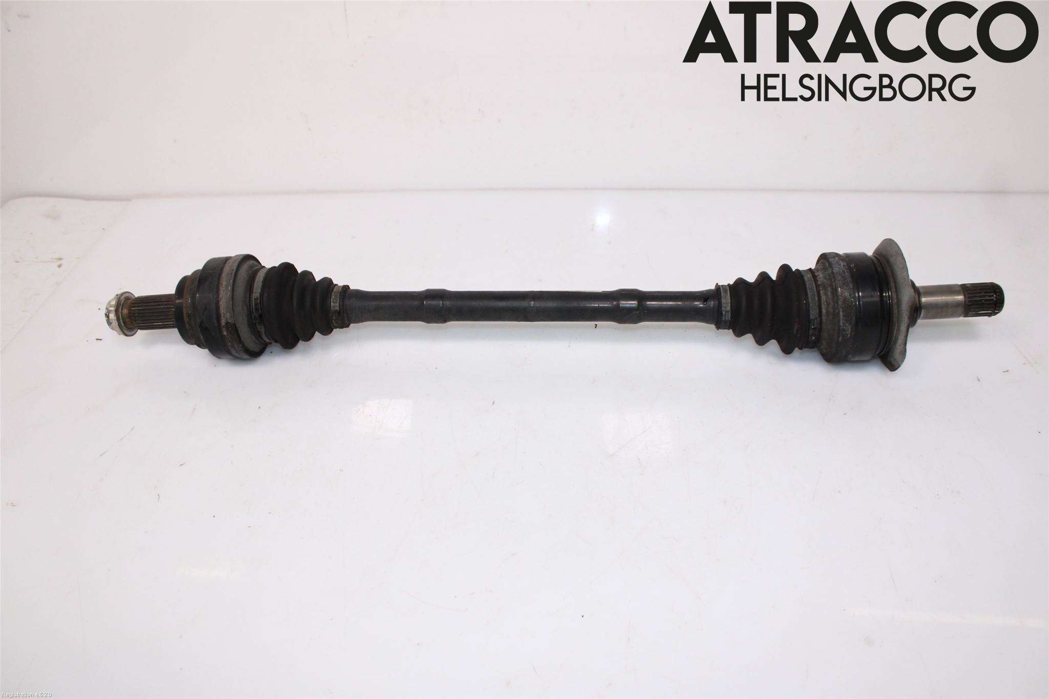 BMW X4 F26 14-18 Drivaxel Bak Vänster