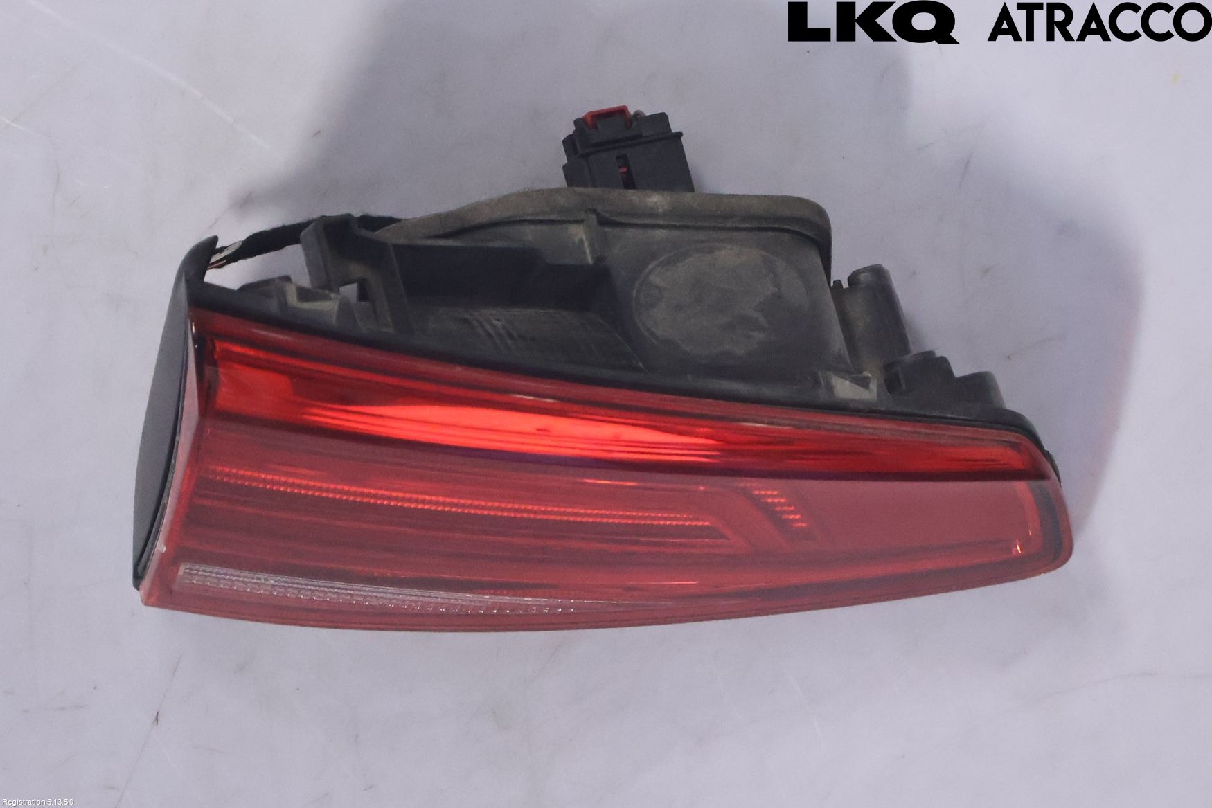 Volkswagen VW PASSAT 15-19 Bakljus Lucka Vä