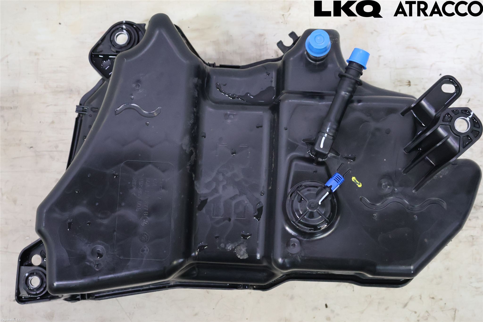 Volkswagen VW TOURAN 16- Adblue Tank