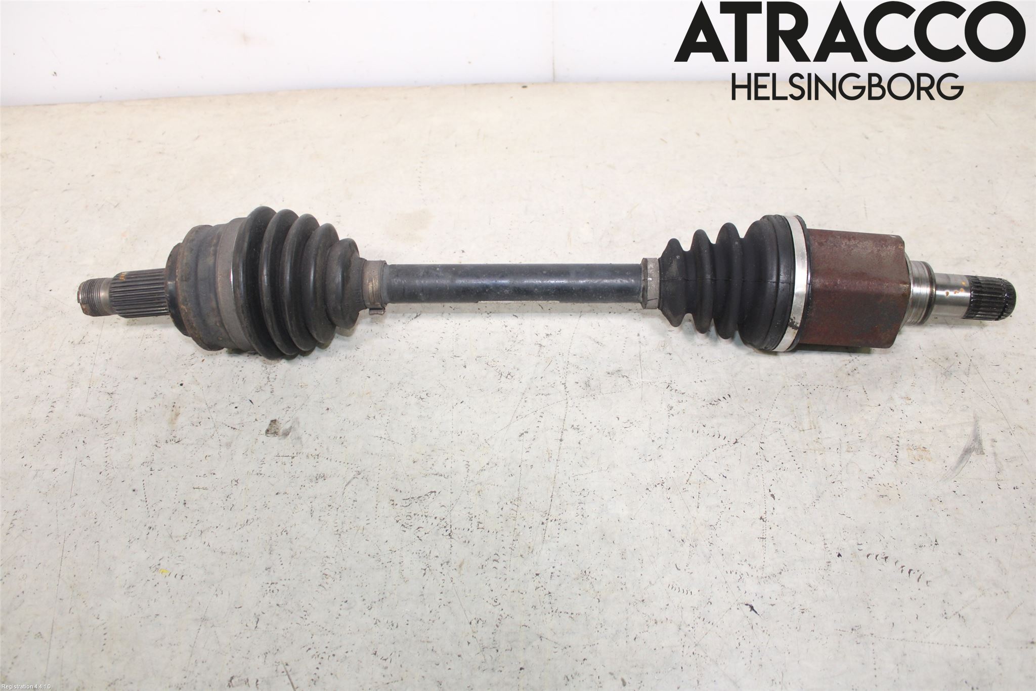 BMW X3 E83     03-10 Drivaxel Fram Vänster