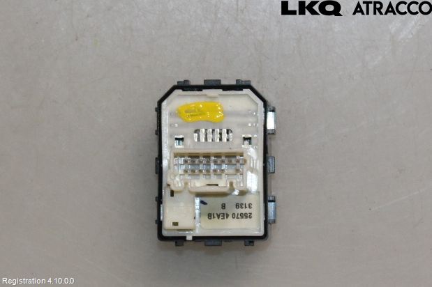 Nissan QASHQAI 17-21 Strömställare Spegel