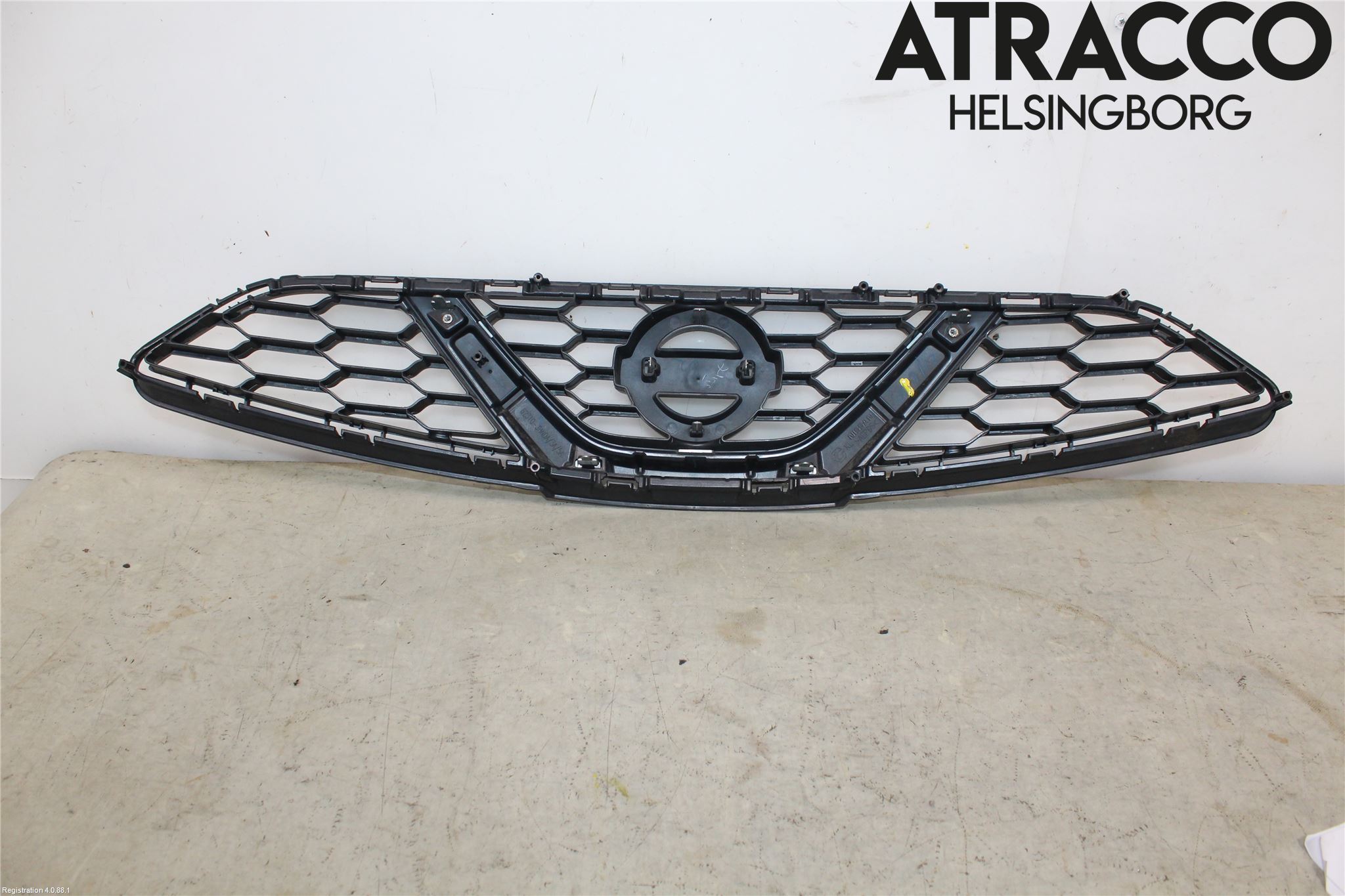 Nissan MICRA 11-16 Grill Komp