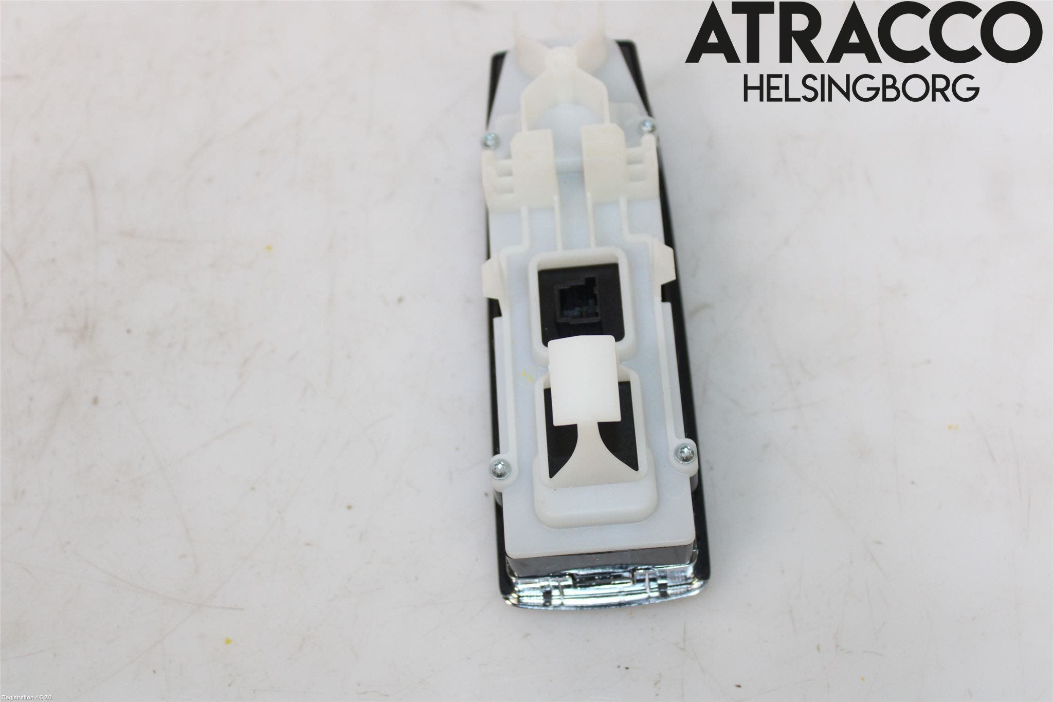 Mercedes-Benz MB E-KLASS (W212) 09-16 Strömställare Elhiss