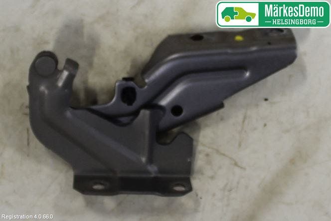 Mitsubishi LANCER 07-14 Huvgångjärn