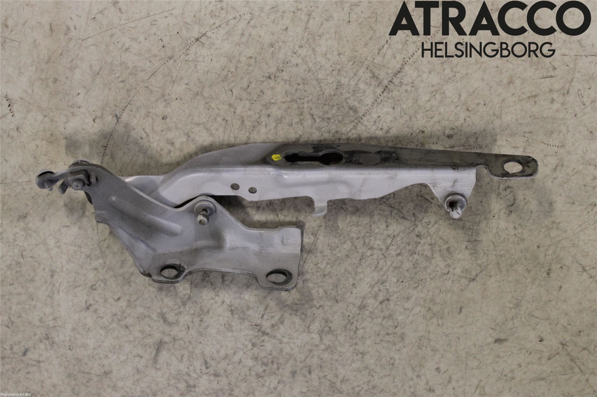 Volvo XC70 14-16 Huvgångjärn