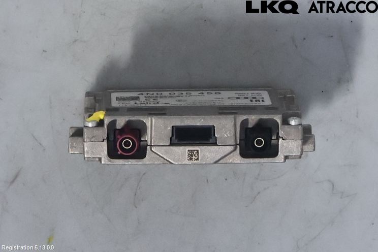 Volkswagen VW TOUAREG CR 18- Antennförstärkare