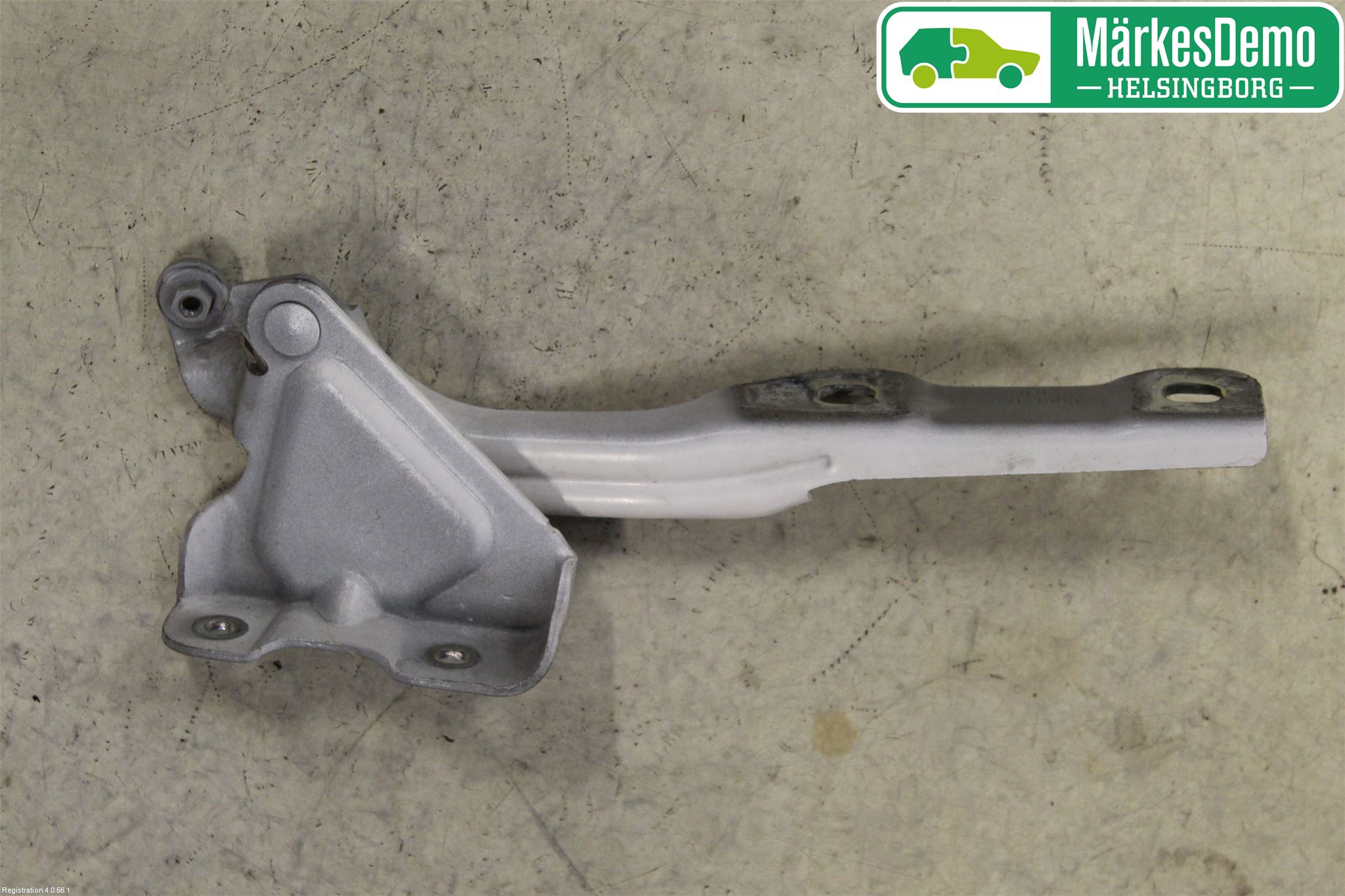 Chevrolet TRAX Huvgångjärn