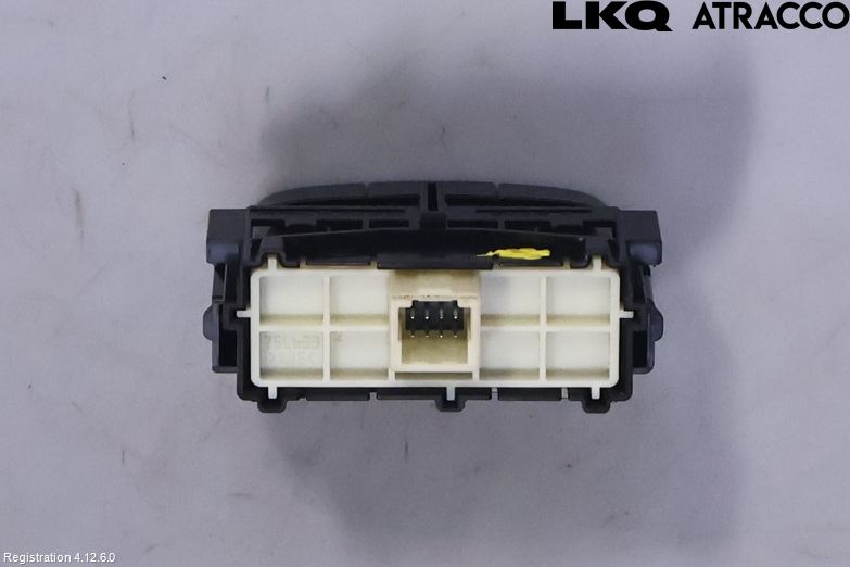 Toyota COROLLA CROSS XG10 22- Strömställare Antisladd