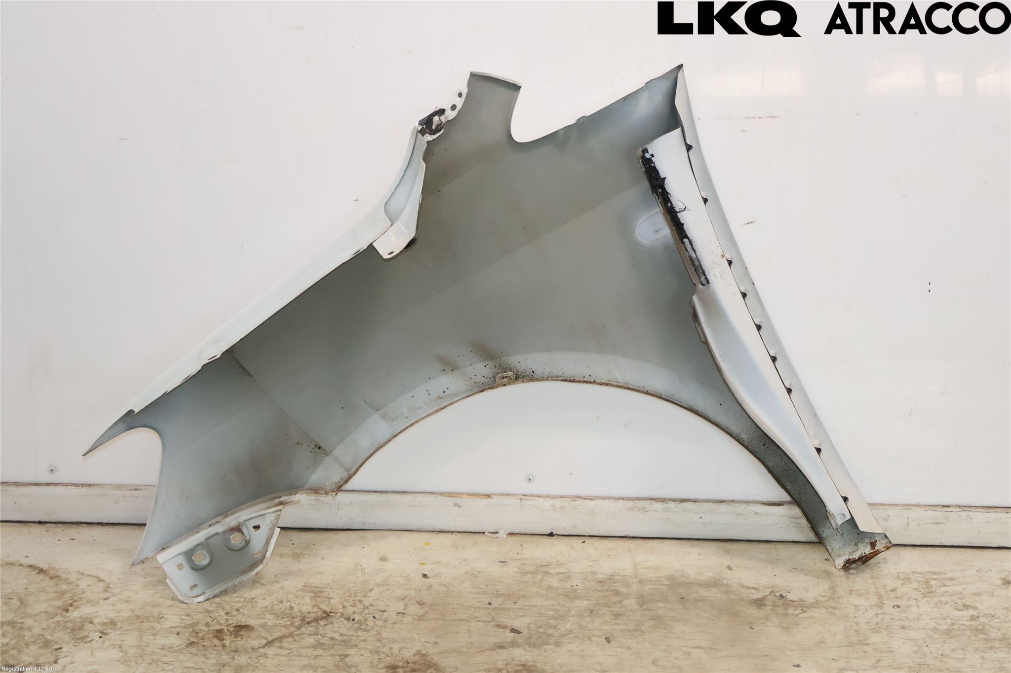 Volkswagen VW CADDY 11-15 Skärm Fram Höger