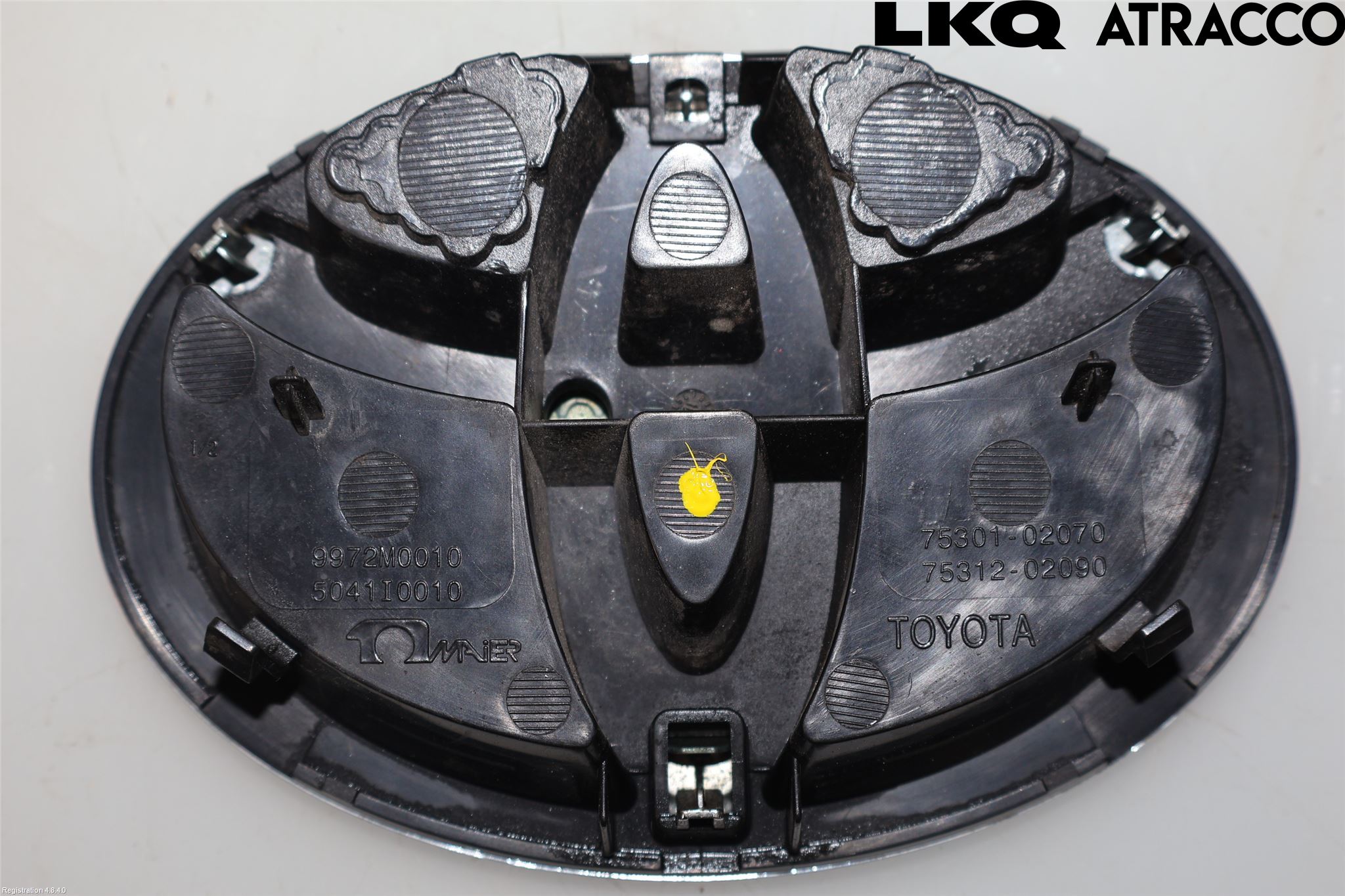 Toyota AURIS 10-12 Emblem