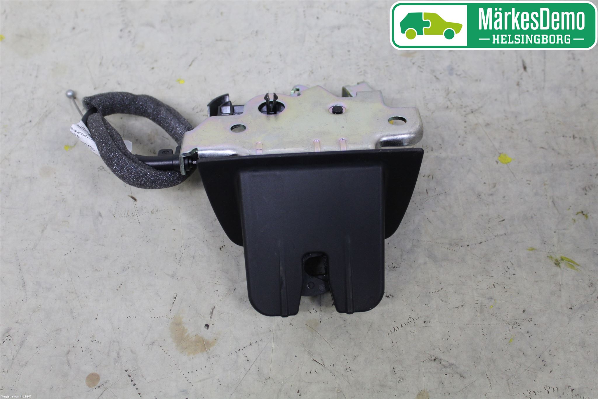 Audi A4/S4 B9 16-19 Låskista Baklucka